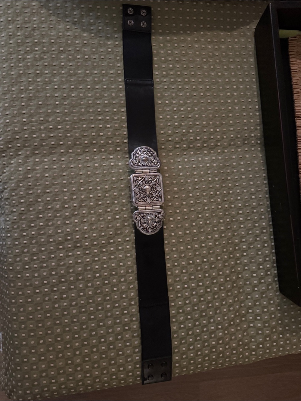 Black Leather ladies Ornate Silver Buckle, White House-Black Market